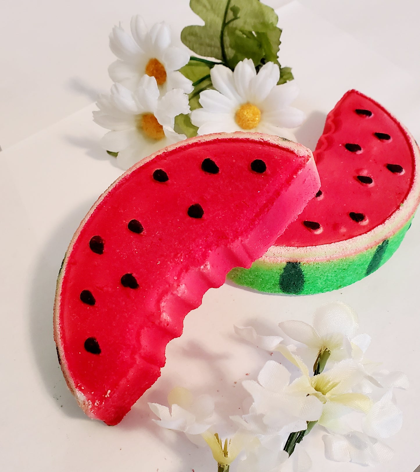 Bombe melon d'eau avec insertions de couleur