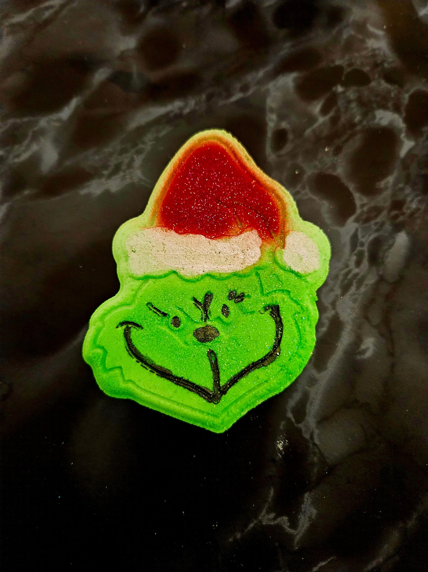 Bombe le grinch avec insertions de couleur Fraise kiwi