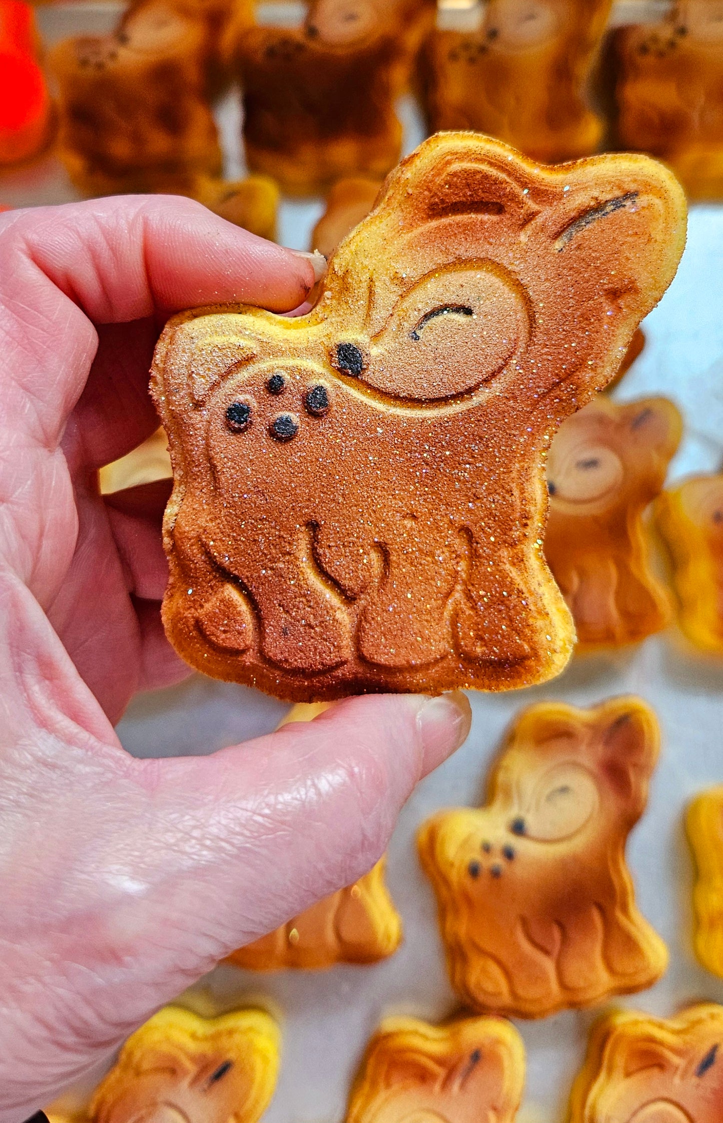 Bombe de bain bambi avec insertions de couleurs pêche du marché et framboise vichy