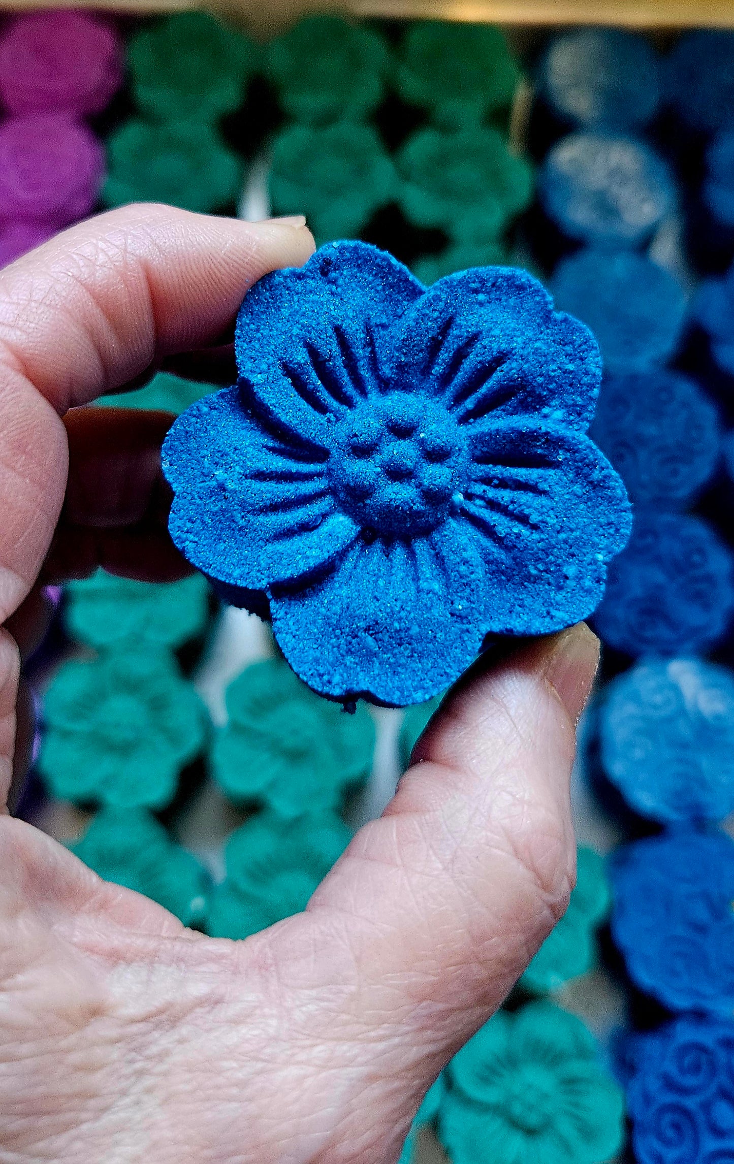 Bombe fleur aux huiles essentielles avec insertions de couleurs