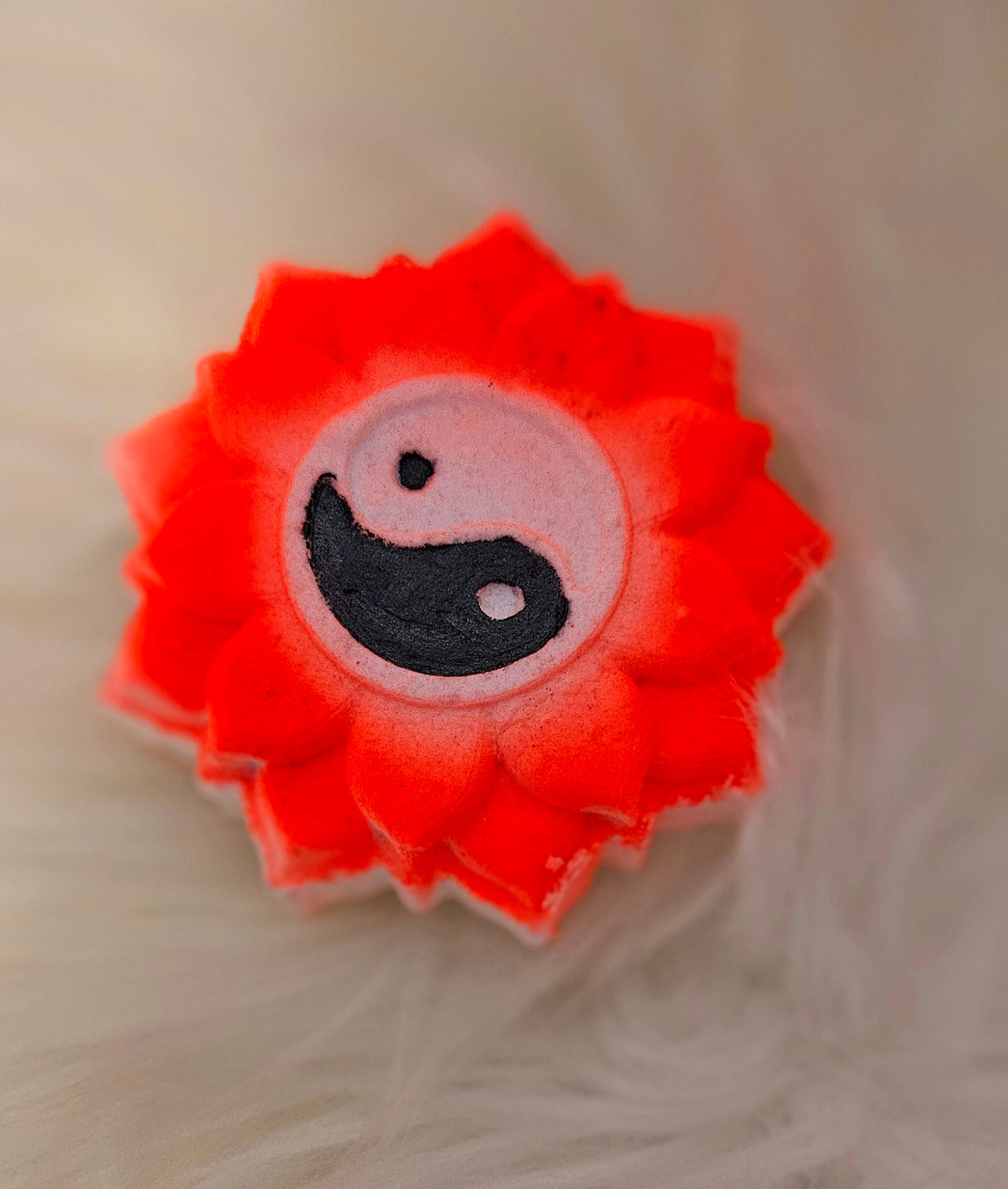 Bombe aux huiles essentielles BIEN-ÊTRE avec insertions de couleur