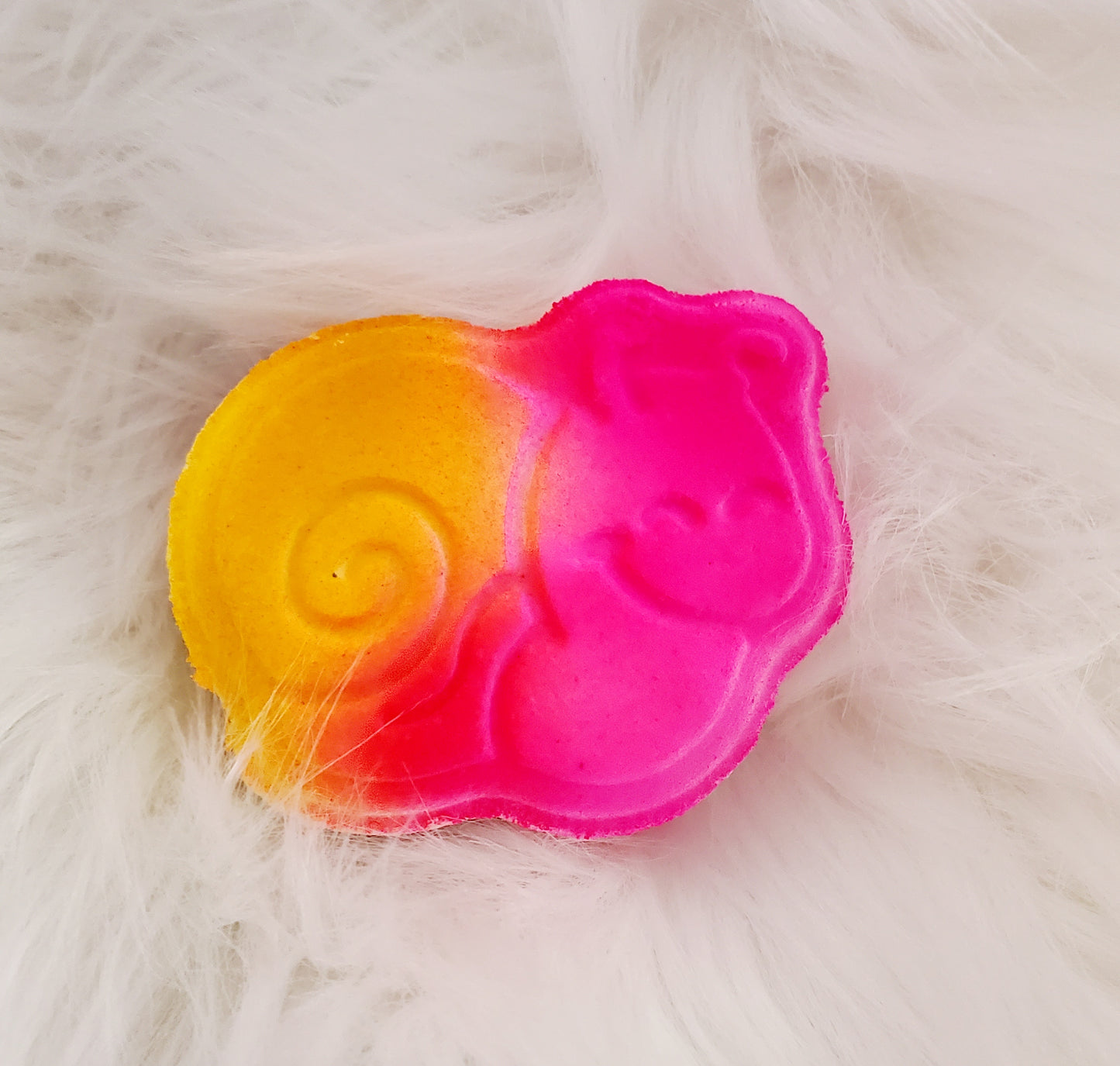 Bombe escargot avec insertions de couleurs