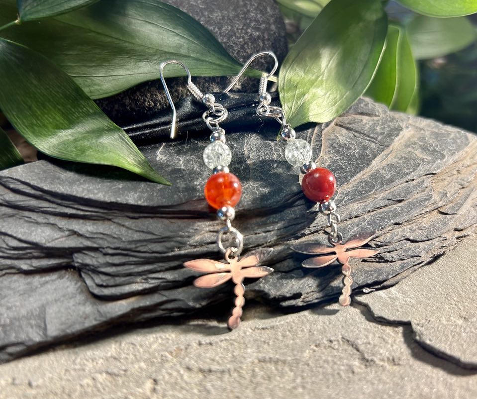 Boucle d'oreilles libellule pierre rouge