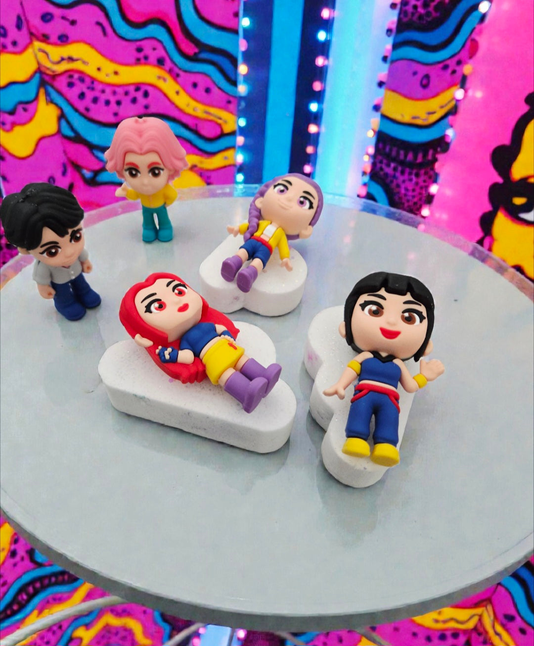 Bombe avec figurine  insertions de couleurs(limonade à la pastèque)