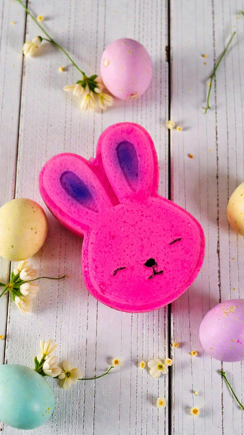 Bombe lapin  avec insertions de couleurs
